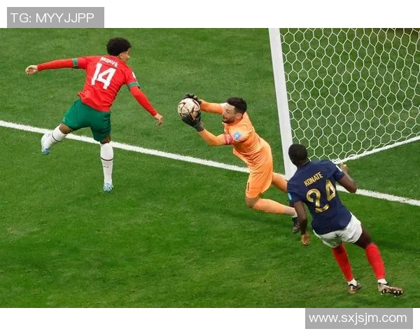 足球起跳后瞬间的力量与技巧解析如何掌握最佳起跳时机与姿势