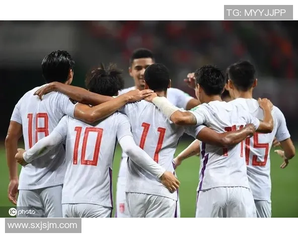 黑夜汉化组足球社携手共进共同追逐梦想的绿茵之路